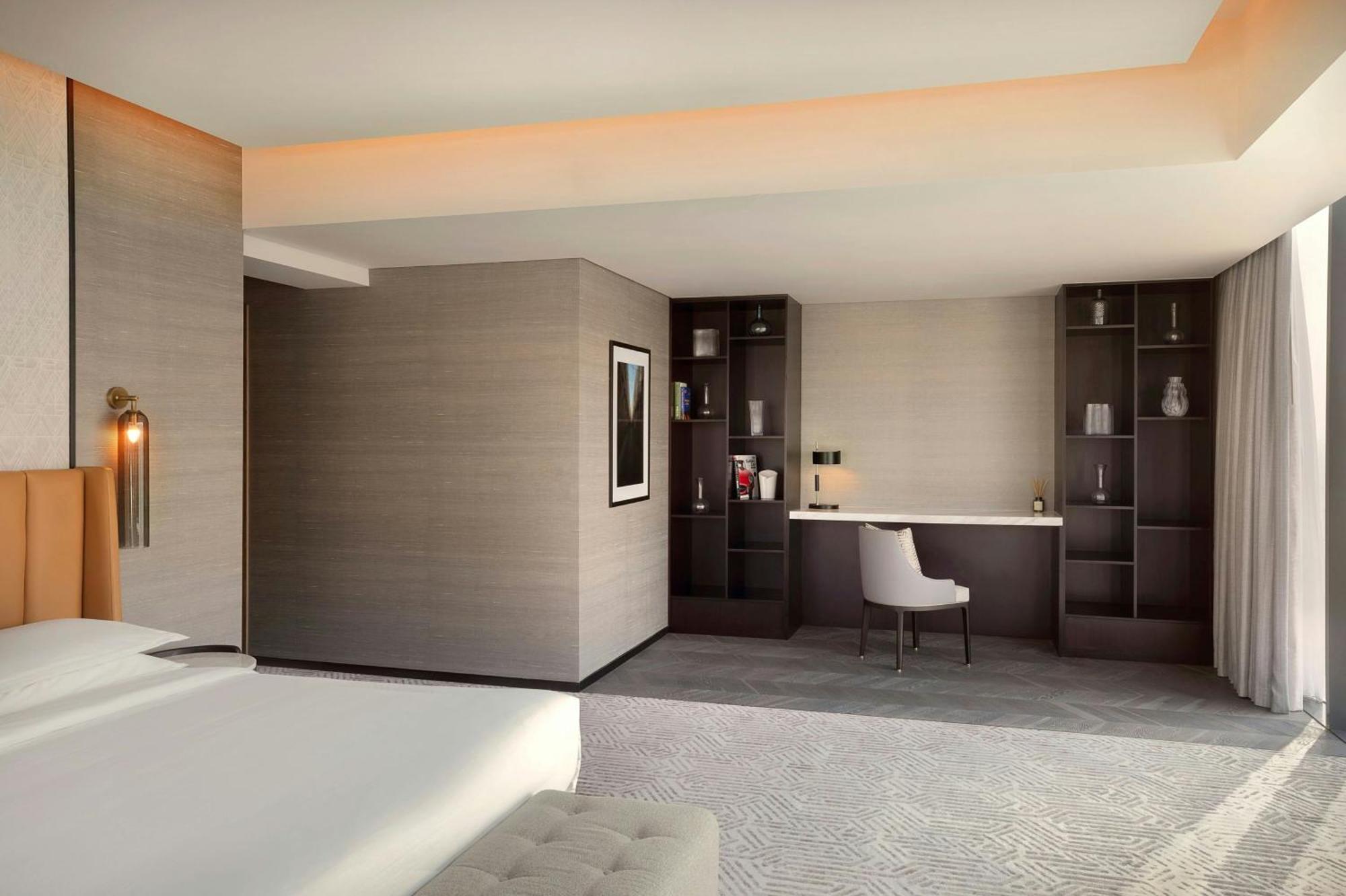 Sheraton Bahrain Hotel Манама Экстерьер фото
