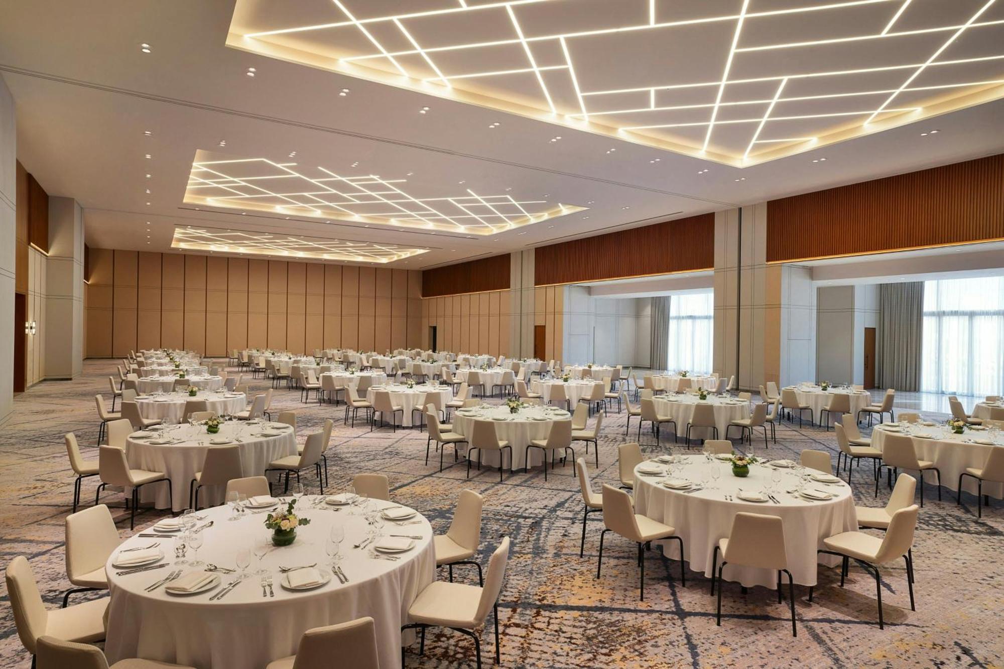 Sheraton Bahrain Hotel Манама Экстерьер фото