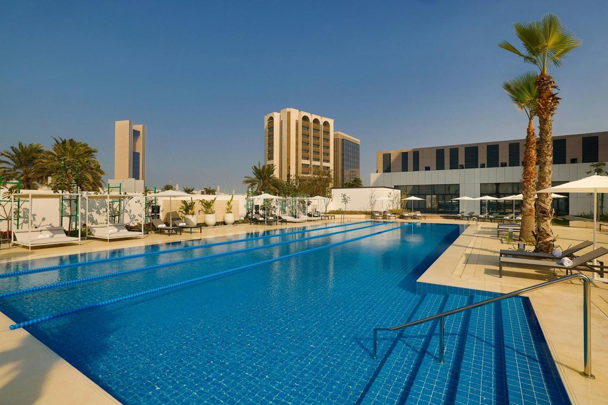 Sheraton Bahrain Hotel Манама Экстерьер фото